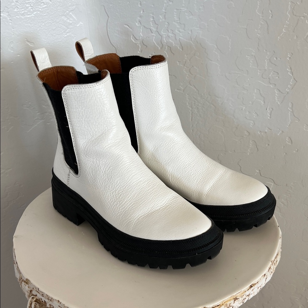 Lucky Brand Stylish White Leather Lug Moto Ankle Boots